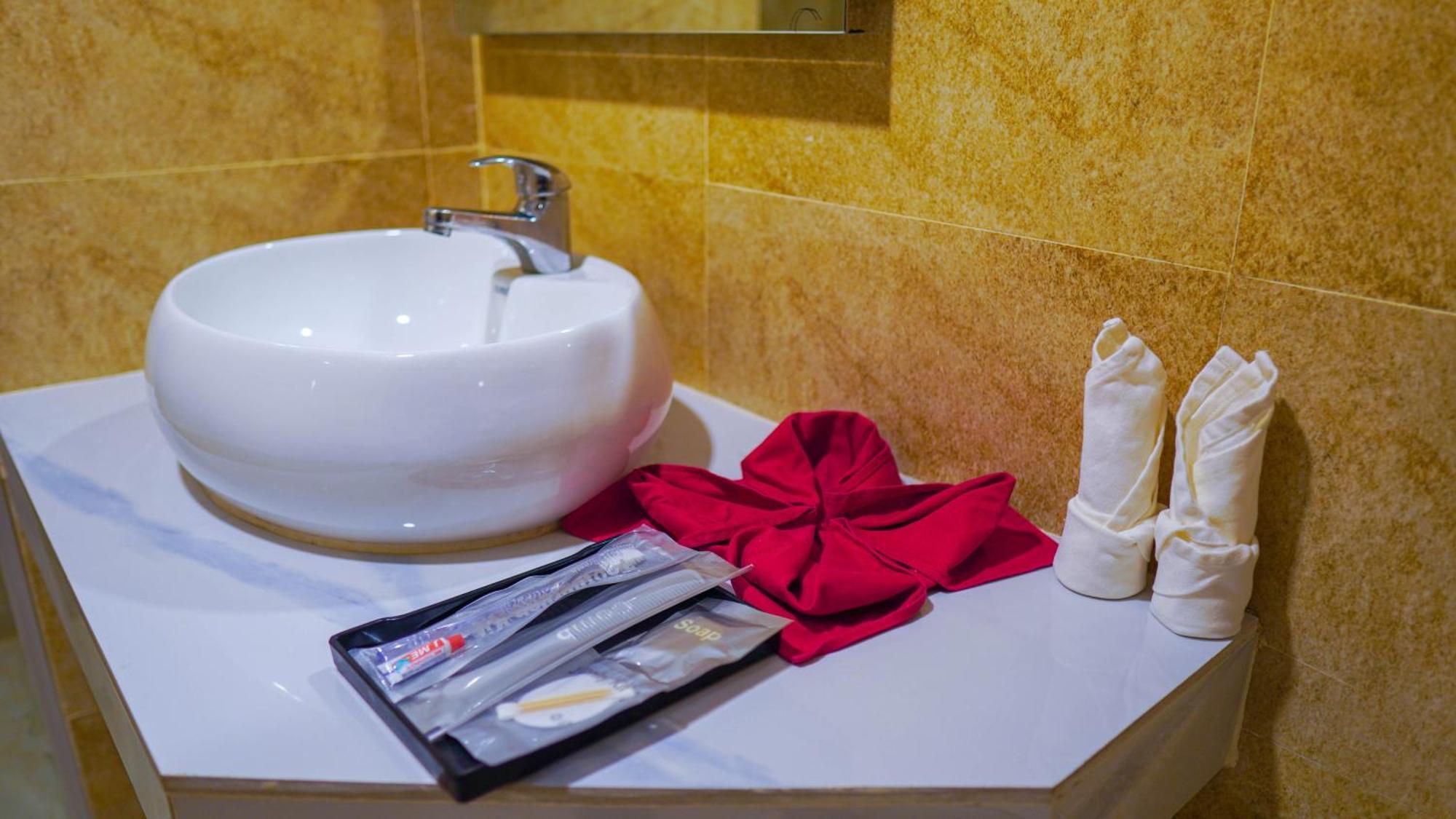 Grand Vistana Hotel ธากา ภายนอก รูปภาพ